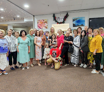 Открытие Рождественской художественной выставки и творческого объединения "Арт Поинт" состоялось 7 декабря в Русском клубе