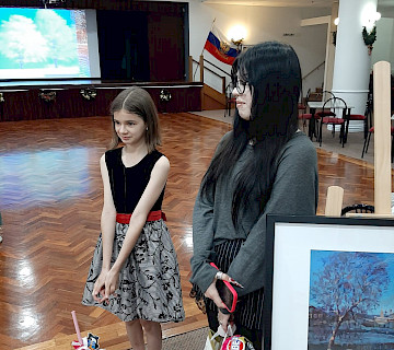 Открытие Рождественской художественной выставки и творческого объединения "Арт Поинт" состоялось 7 декабря в Русском клубе