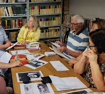 Владимир Маяковский в  библиотеке Русского клуба