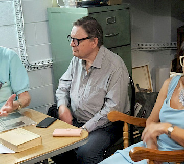 Владимир Маяковский в  библиотеке Русского клуба